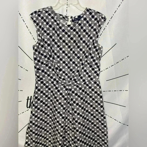 Brooks Brothers Gingham Plaid Pleated Front Dress - Picture 3 of 9